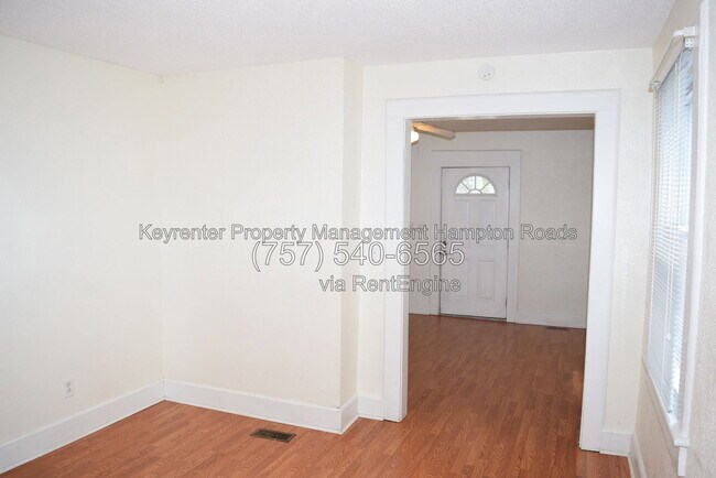 Building Photo - 857 W 41st St