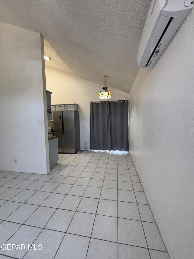 Building Photo - 9128 Lacebark Elm Dr