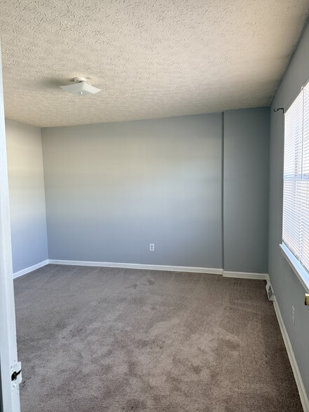 Building Photo - 24 Duiguid Dr