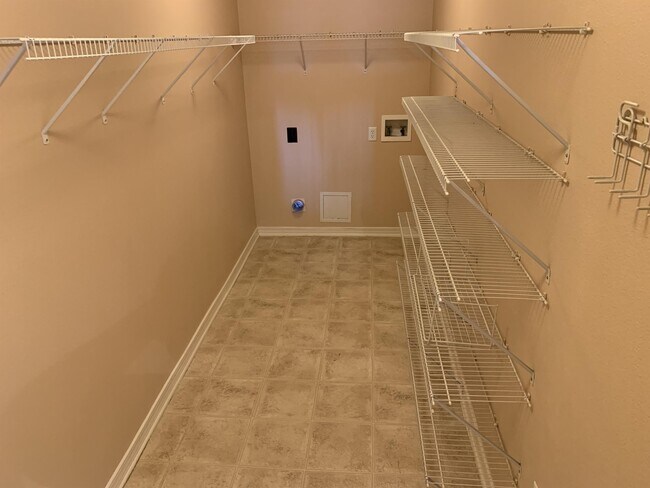 Building Photo - 2168 Lambourn Ct