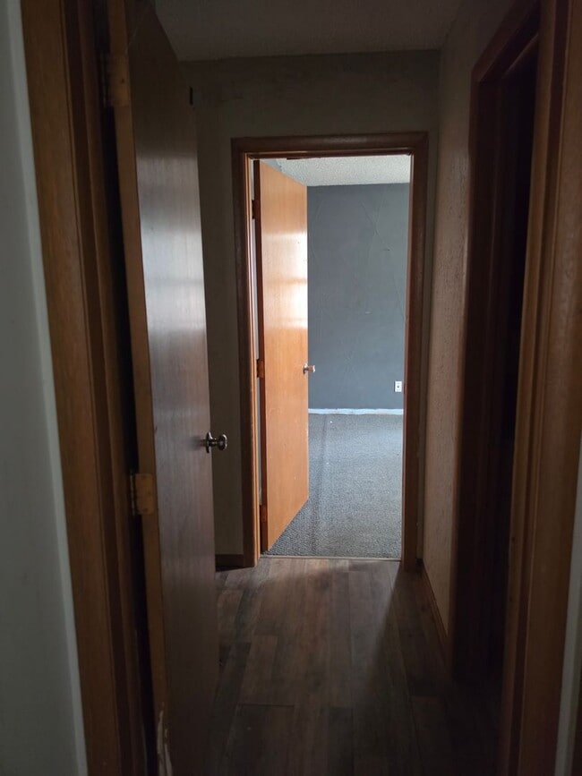 Building Photo - Beautiful 2-Bedroom Duplex Available!