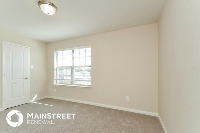 Building Photo - 2304 Denali Ct