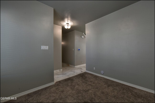 Building Photo - 600 Logwood Ave