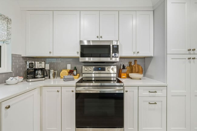 Building Photo - 10861 62nd Ave N