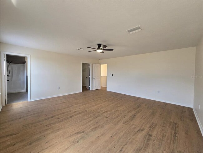 Building Photo - 6889 Lake Eaglebrooke Dr