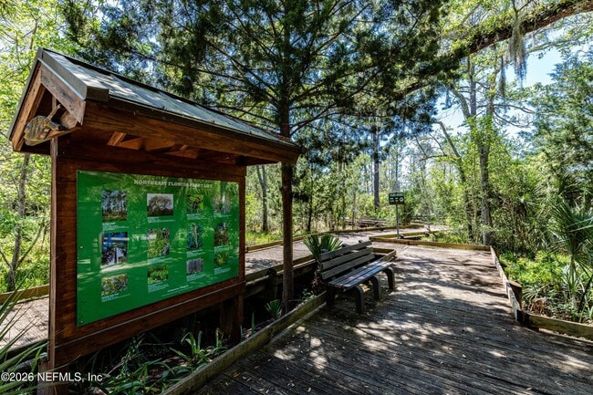 Building Photo - 286 Main St