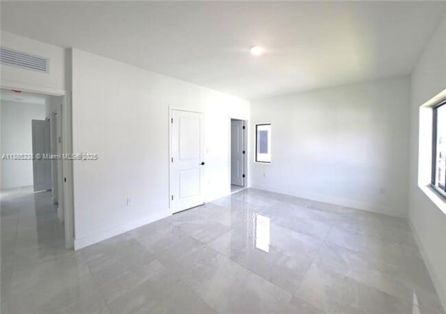 Building Photo - 1373 NW 1st St