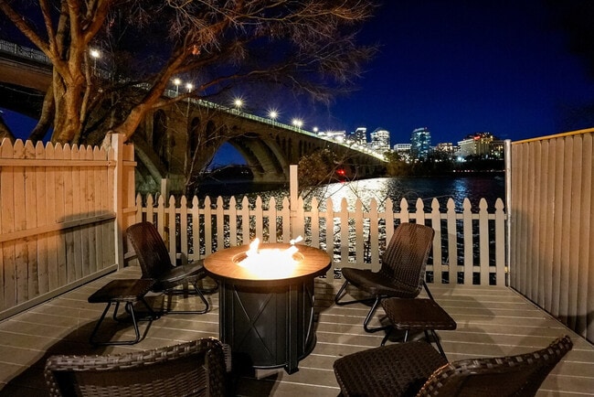 Building Photo - 3590 Water St NW