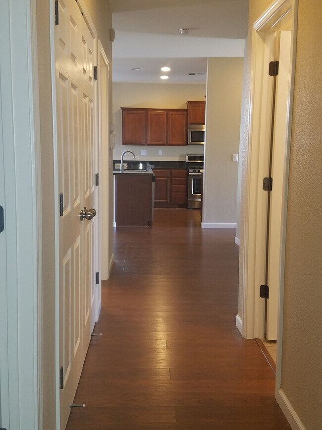 Building Photo - West Park -3 Bedroom, 2 Bath,  Single Stor...