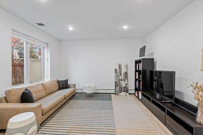 Building Photo - 27 Hackensack Plank Rd