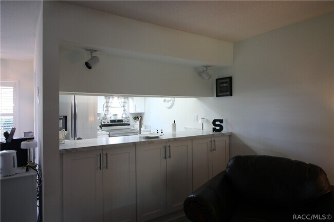 Building Photo - 11287 W Bayshore Dr