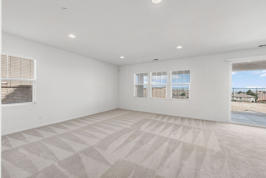 Building Photo - 37317 Paintbrush Dr