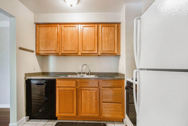 Building Photo - 1249 Island Dr