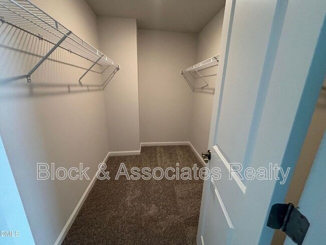 Building Photo - 3230 Pelican Ln