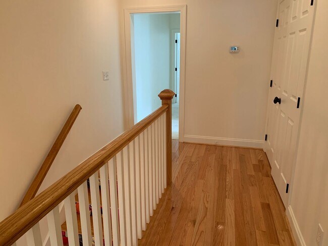 Building Photo - AVAILABLE NOW