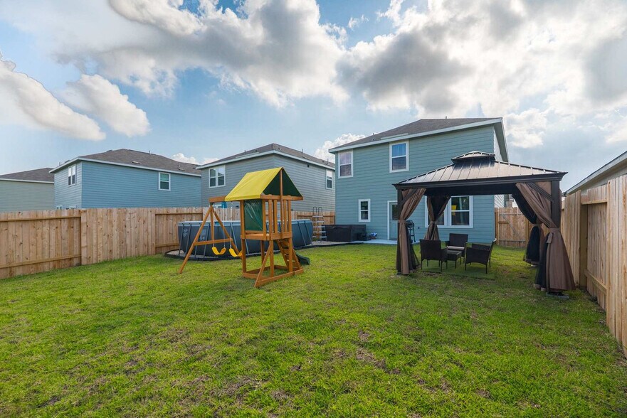 Building Photo - 10314 Woodwick St