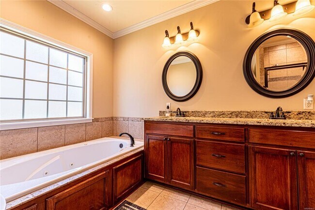 Building Photo - Valley Stream Subdivision!