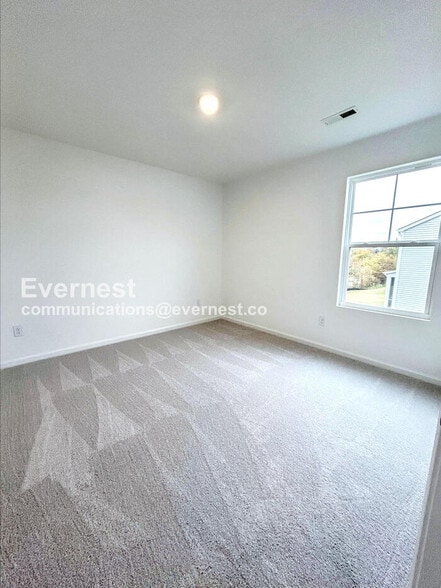 Building Photo - 627 Roy Adams Rd