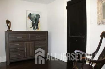 Building Photo - 272 Lake Ave