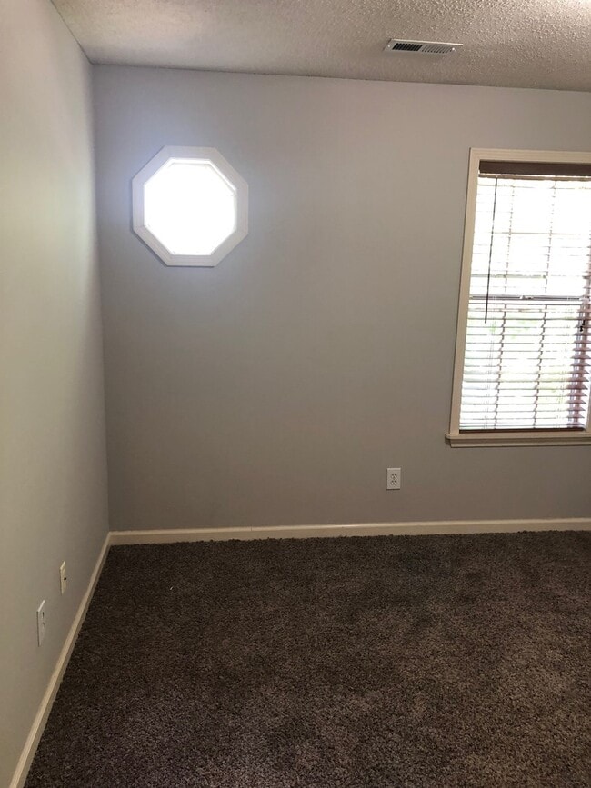 Building Photo - 368 Cobblestone Way