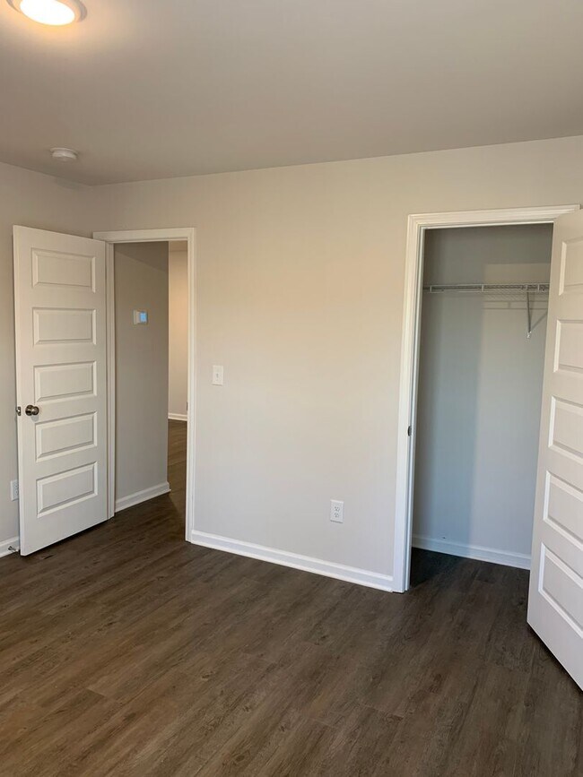 Building Photo - 2143 Kilpatrick LN