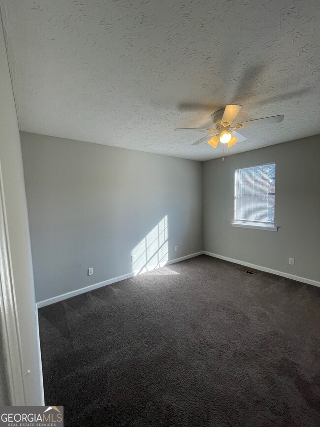 Building Photo - 763 South St