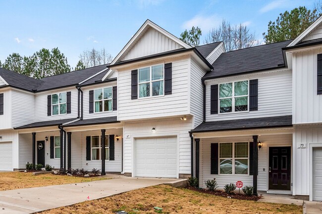 Building Photo - MOVE IN READY! BRAND NEW 4 bedroom 2.5 bat...