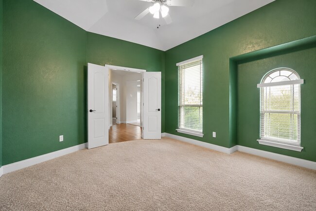 Building Photo - 460 Country Meadows Blvd