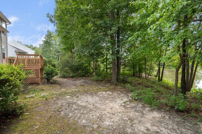 Building Photo - Summerlake Shores