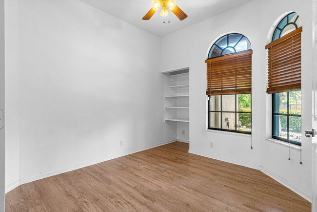 Building Photo - 11415 51st Ct N