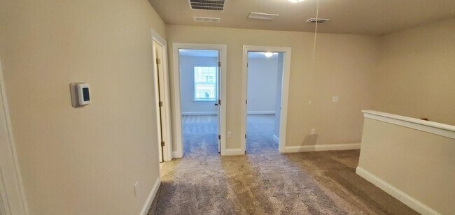 Building Photo - 1541 Olympic Ln