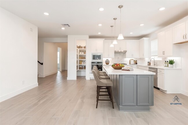 Building Photo - 7819 Cattail Shallows Ln