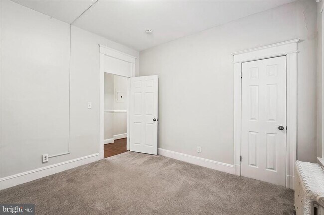 Building Photo - 150 Seaton Pl NW