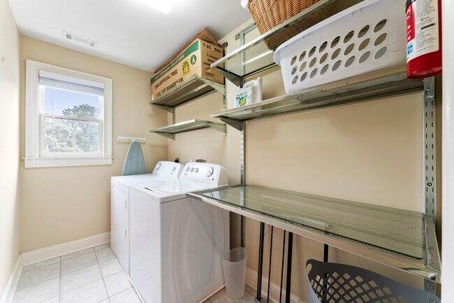 Building Photo - 3135 Alston Dr