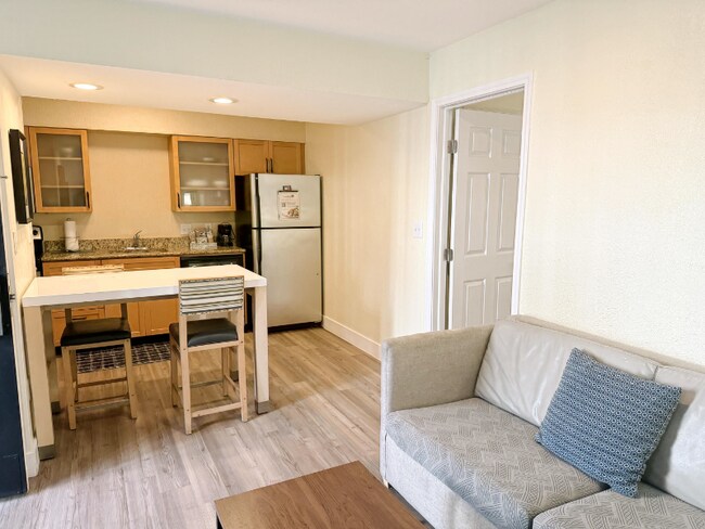 Building Photo - 11689 Chester Rd