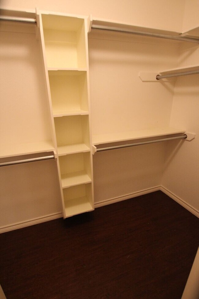 Building Photo - Gorgeous 4 Bedroom Home in The Ranch Subdivision- Flint! Coming Soon!