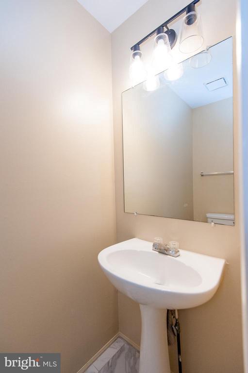 Building Photo - 10749 Kitchener Ct