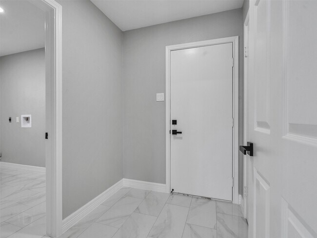 Building Photo - 1730 Pilgrim Journey Dr