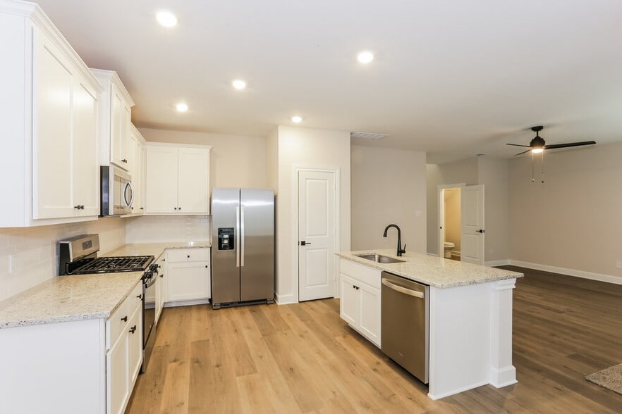 Building Photo - 1209 Dye Blvd