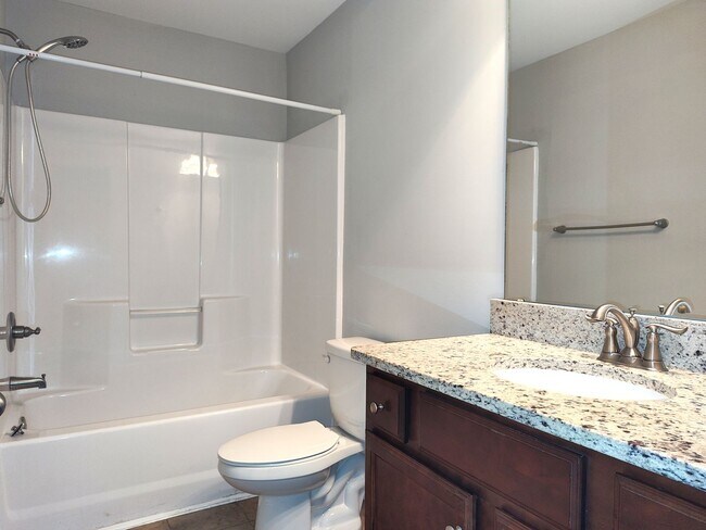 Building Photo - Charming Townhome located in the Settlers Landing Community in Concord NC!