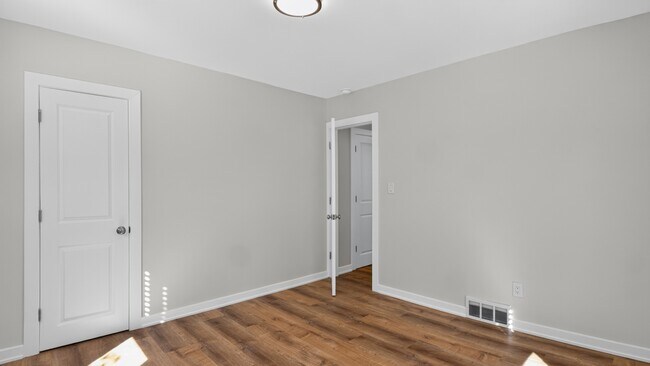 Building Photo - 3582 N Milford Rd