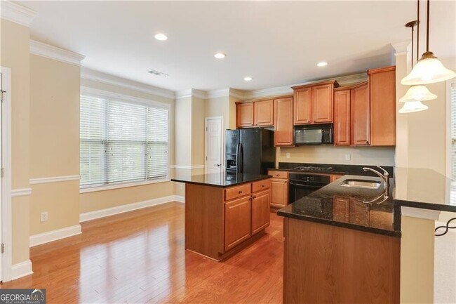 Building Photo - 5060 Windcrest Ln
