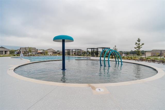 Building Photo - 2022 Shady Oaks Dr