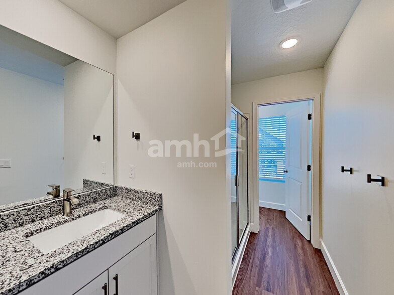Building Photo - 11138 S Seagrass Dr