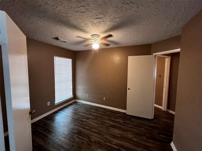 Building Photo - 630 Spring Breeze St