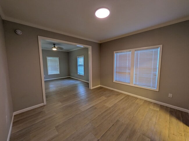 Building Photo - 614 Euclid St