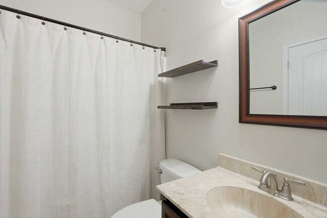 Building Photo - Beautiful Home for Lease in Buckhead