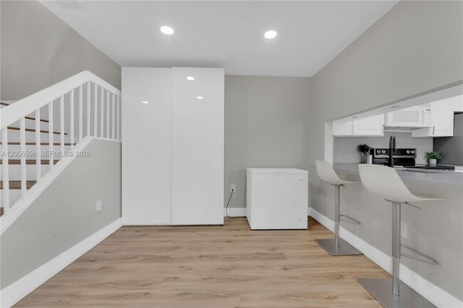 Building Photo - 20903 Leeward Ct