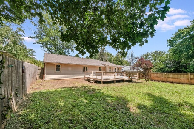 Building Photo - Move-In Ready 4 Bedroom Home in the Heart of Champaign