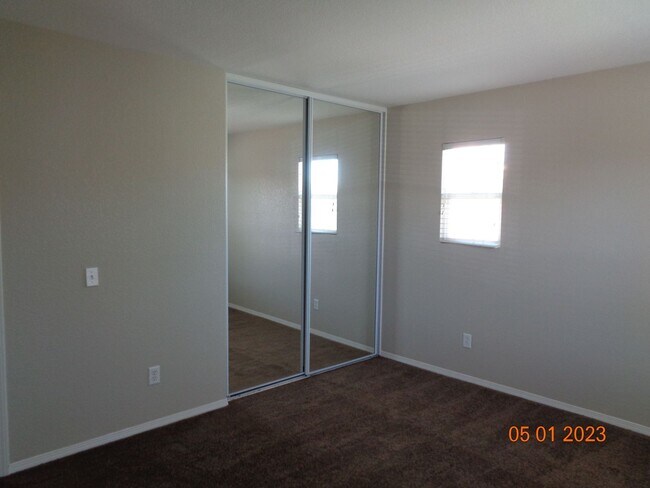 Building Photo - 2739 Garnet Ln